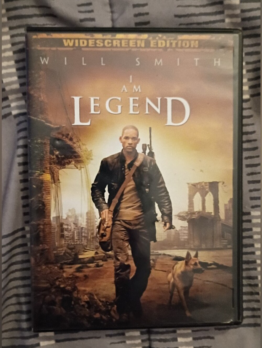 I Am Legend (Widescreen Edition) DVD